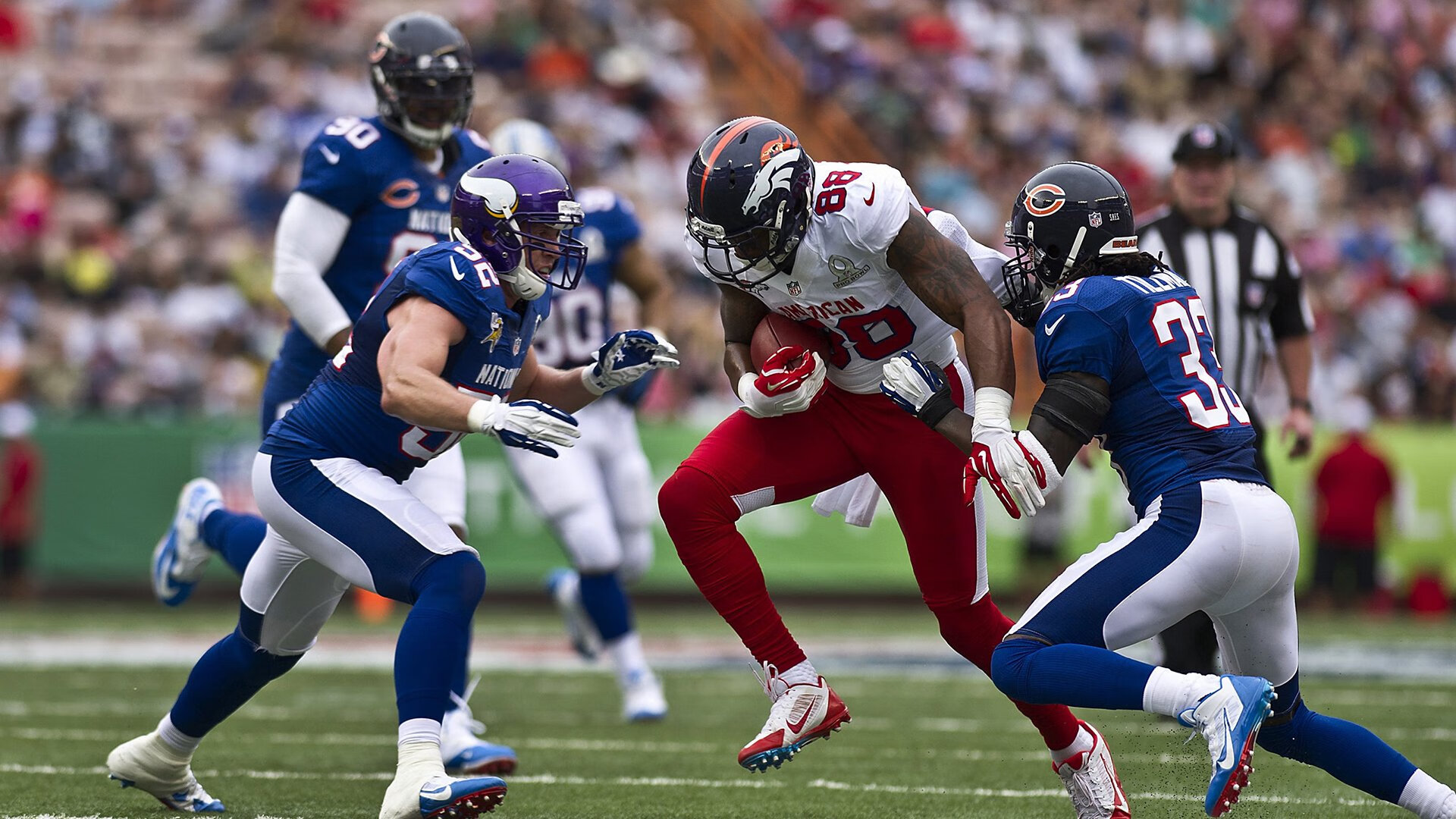 改写为_ 球队在比赛中发生了激烈冲突,篮球队在赛场上